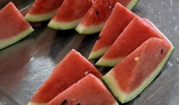 今日吃瓜的图片素材